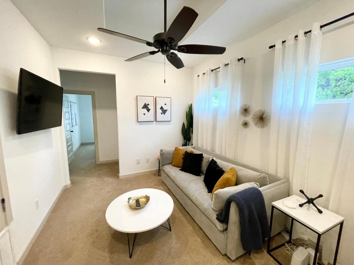 Stylish Townhome Near At&T Stadium, Globe Life, Six Flags & More Arlington Exterior foto